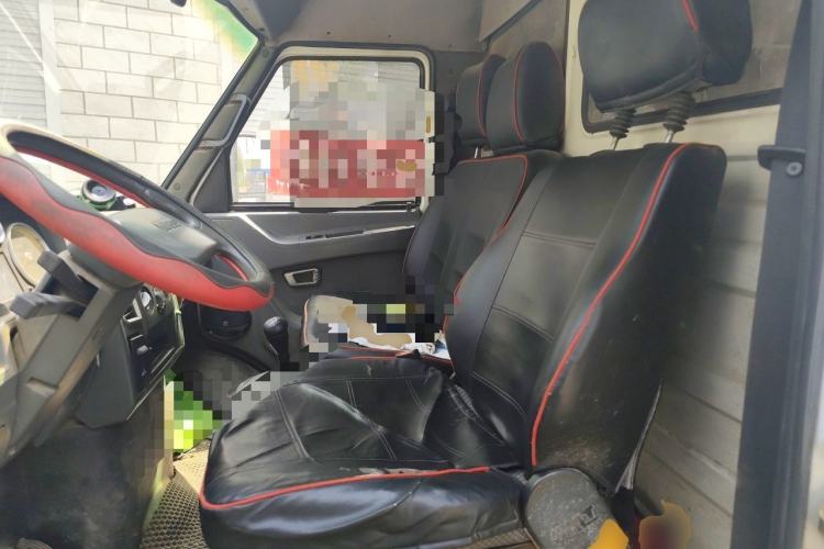 Used Iveco Daily 2014 2.8T-V35 NJ5044XXYQZA43S4 Left Front Seat