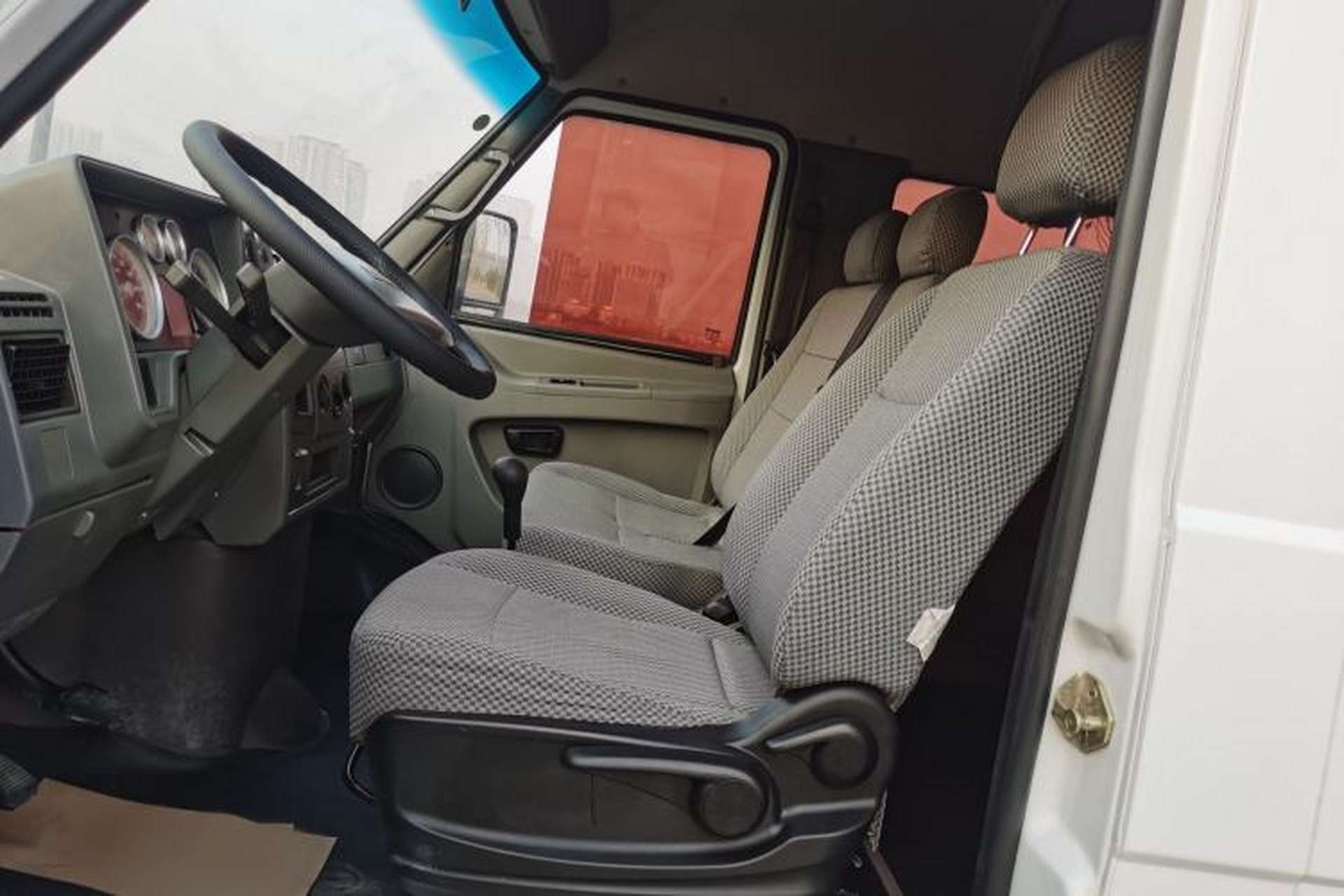Used Iveco Daily 2014 2.5T-A35 NJ6485AC47Z4 Left Front Seat