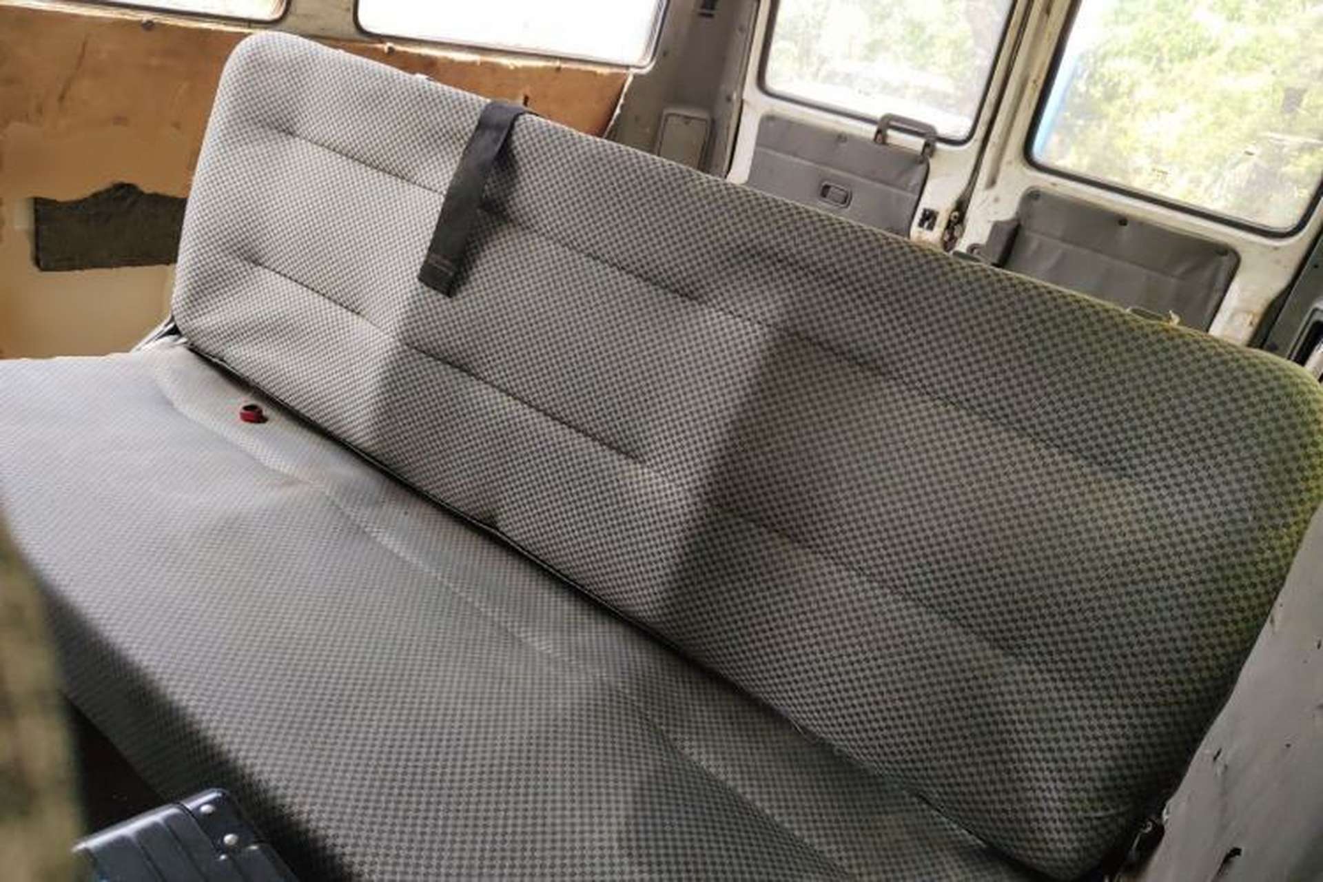 Used Iveco Daily 2014 2.8T-A35 NJ6494ACZ43S4 Left Rear Seat
