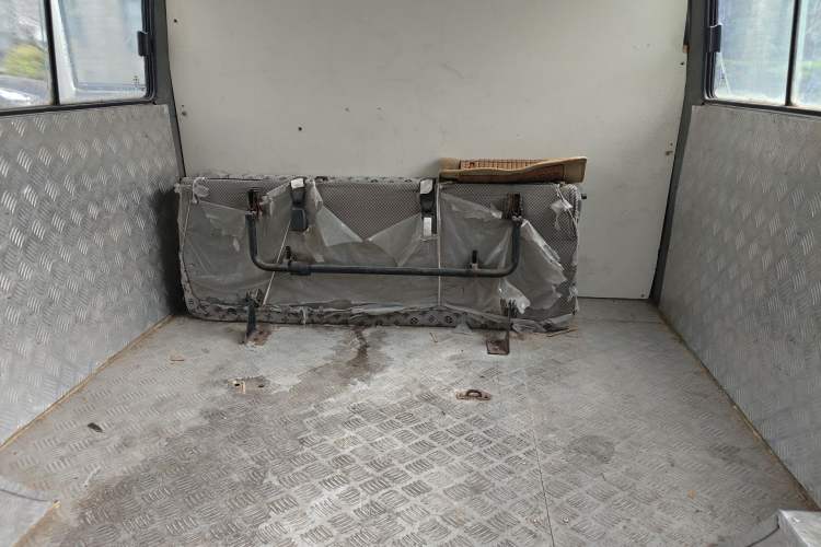 Used Iveco Daily 2014 2.8T-V35 NJ5044XXYQ3A43S4 Left Rear Seat