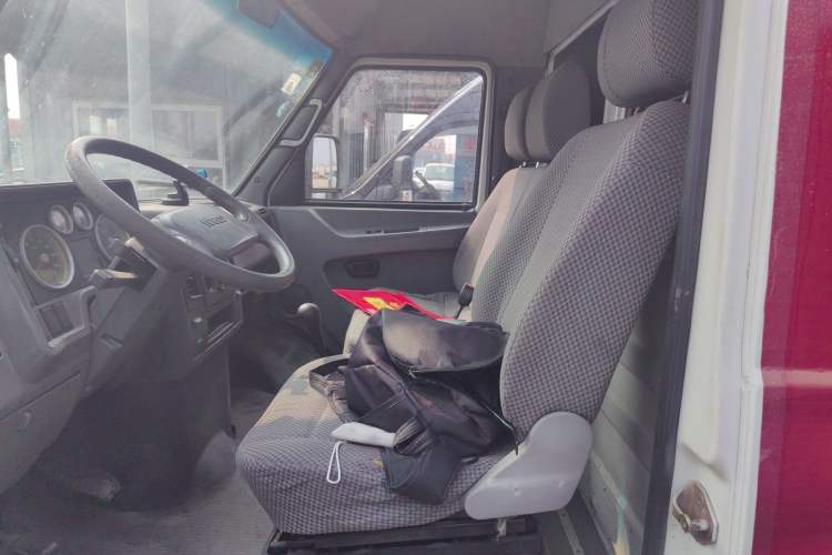 Used Iveco Daily 2014 2.8T-V40 NJ5044XXY3A43S4 Left Rear Seat