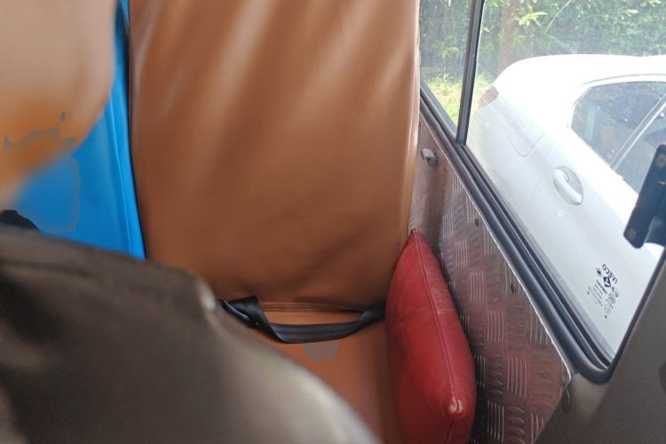 Used Iveco Daily 2014 2.8T-A35 NJ6495ACZ43S4 Left Rear Seat