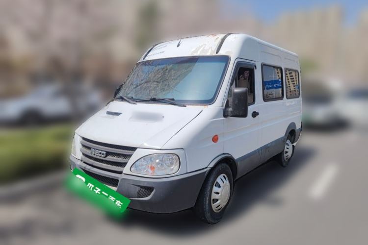 Used Iveco Daily 2014 2.5T-A35 NJ6484ACM47Z4 Guazi used car, China used car export, Used car for sale, Used  cars, Cheapest cars for sale
