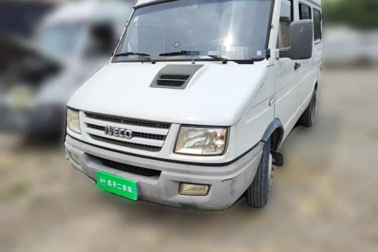 Used Iveco Daily 2014 2.5T-A35 NJ6484ACM47Z4 Guazi used car, China used car export, Used car for sale, Used cars, Cheapest cars for sale