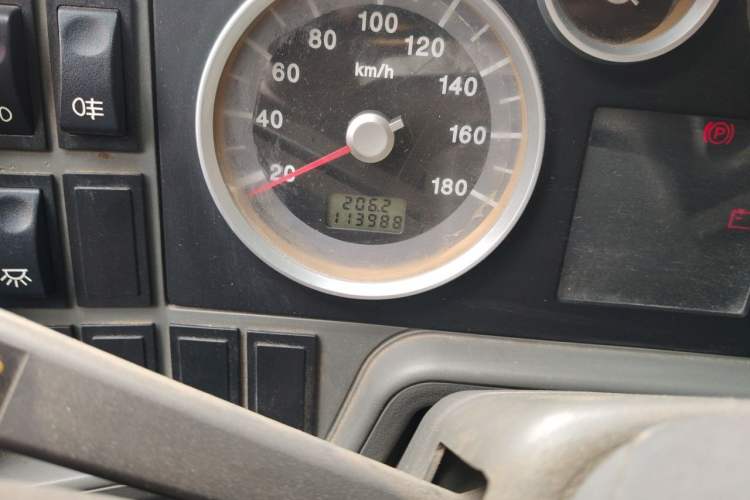 Used Iveco Daily 2014 2.5T-A35 NJ6484ACM47Z4 Odometer Close Up
