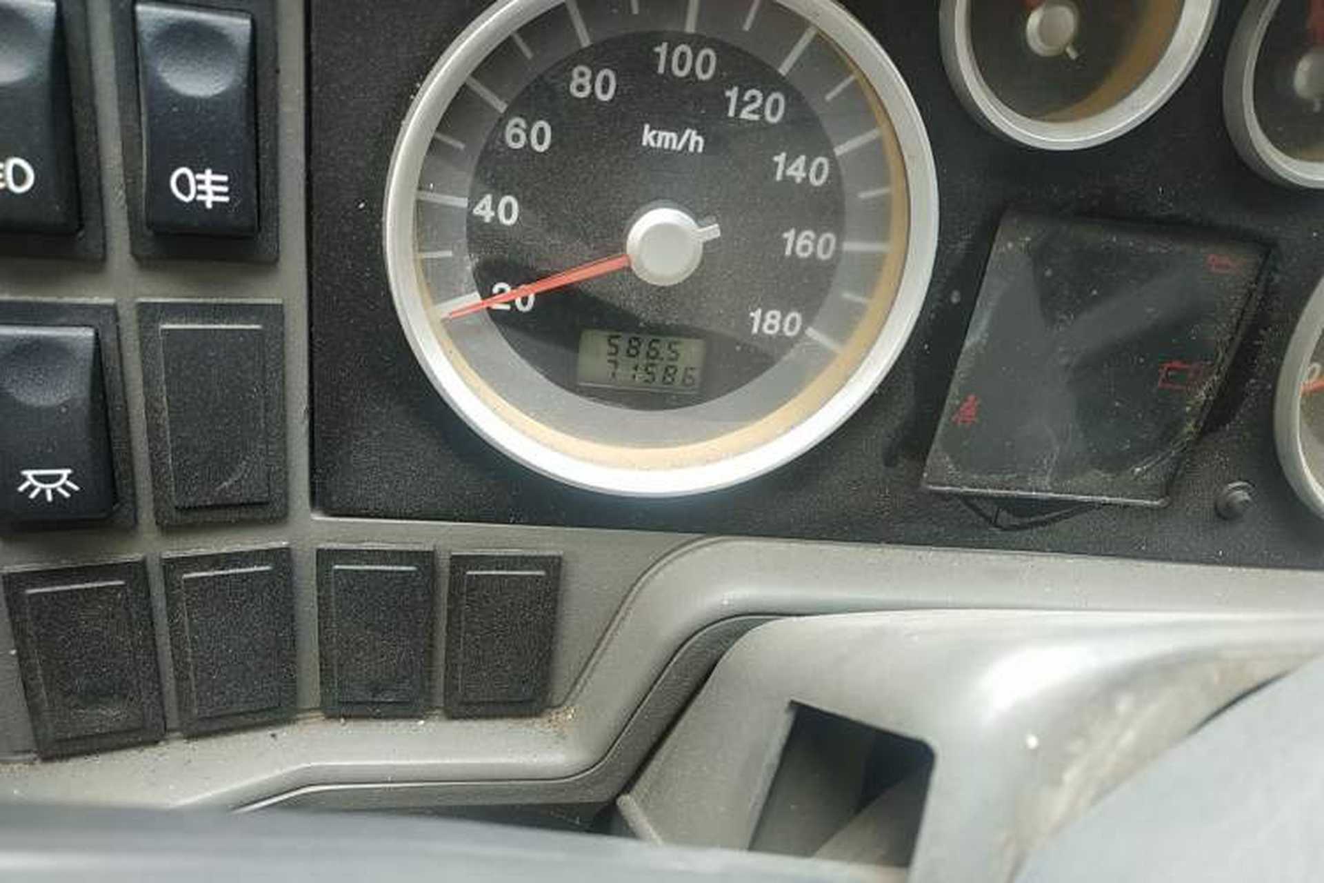 Used Iveco Daily 2014 2.5T-A35 NJ6484ACM47Z4 Odometer Close Up