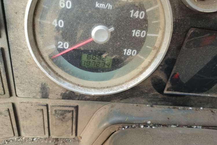 Used Iveco Daily 2014 2.5T-A35 NJ6484ACM47Z4 Odometer Close Up
