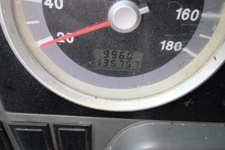 Used Iveco Daily 2014 2.8T-V35 NJ5044XXYQZA43S4 Odometer Close Up