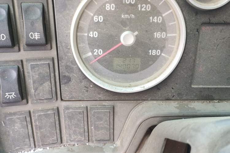 Used Iveco Daily 2014 2.8T-V35 NJ5044XXYQ3A43S4 Odometer Close Up