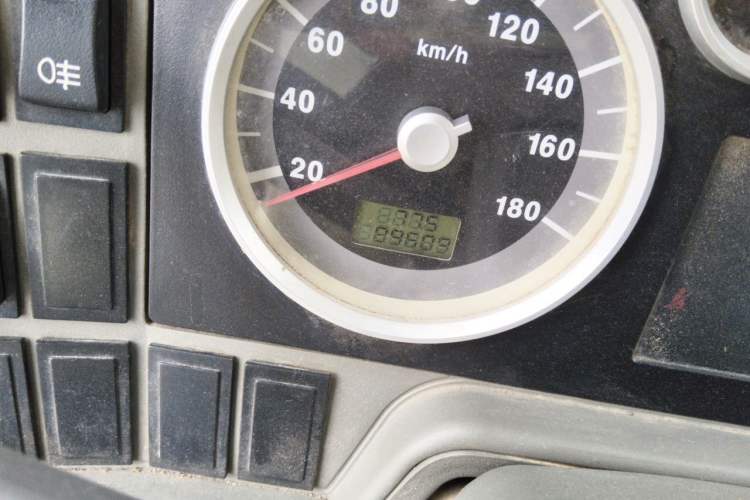 Used Iveco Daily 2014 2.5T-A35 NJ6484ACM47Z4 Odometer Close Up