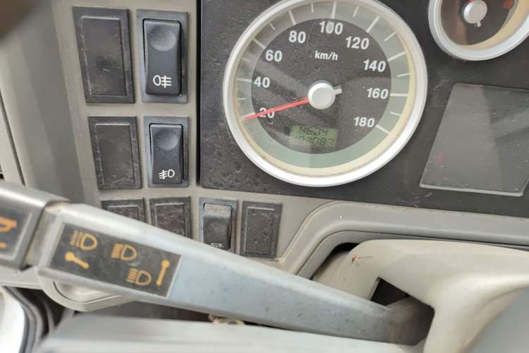 Used Iveco Daily 2014 2.5T-A35 NJ6484ACM47Z4 Odometer Close Up