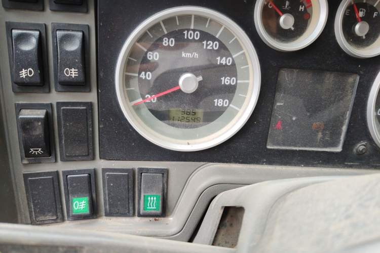 Used Iveco Daily 2014 2.5T-A35 NJ6484ACM47Z4 Odometer Close Up