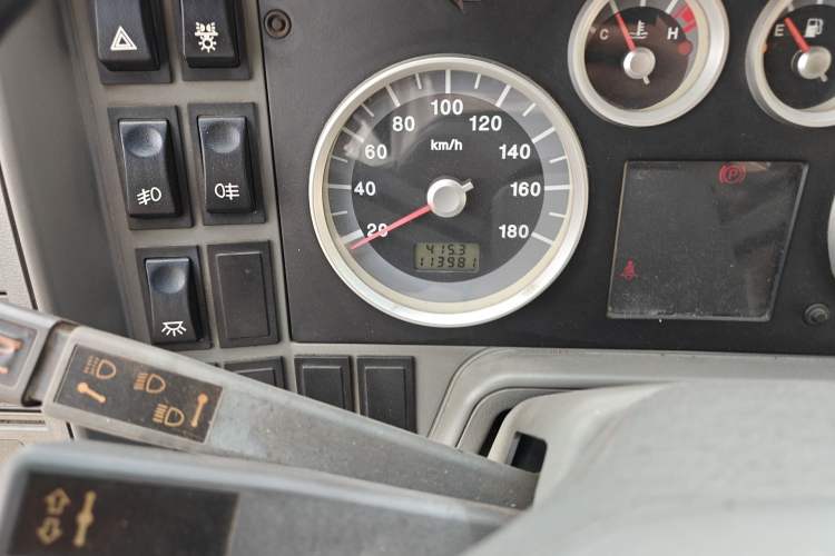 Used Iveco Daily 2014 2.5T-A35 NJ6485AC47Z4 Odometer Close Up