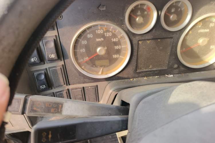 Used Iveco Daily 2014 2.5T-A35 NJ6484ACM47Z4 Odometer Close Up