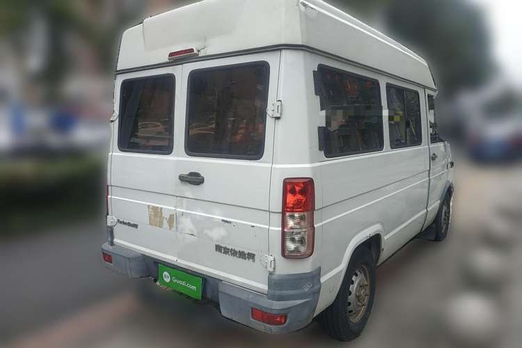 Used Iveco Daily 2014 2.5T-A35 NJ6484ACM47Z4 Rear Right 45 Deg