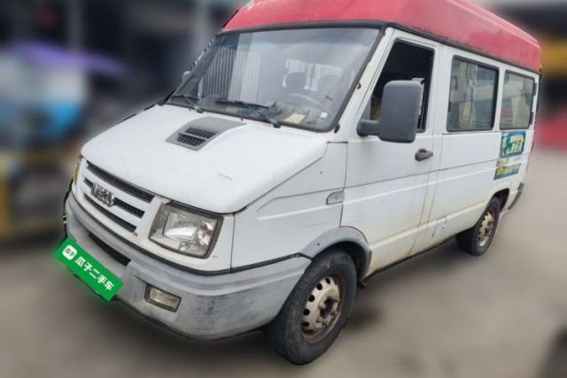 Used Iveco Daily 2014 2.5T-A35 NJ6484ACM47Z4
