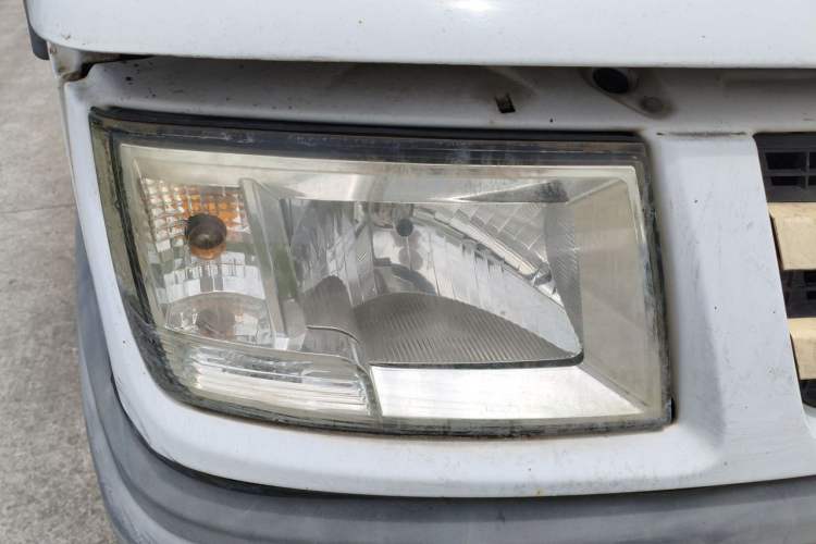 Used Iveco Daily 2014 2.5T-A35 NJ6484ACM47Z4 Right Front Headlight
