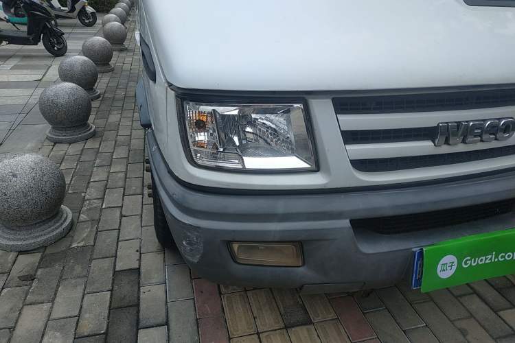 Used Iveco Daily 2014 2.5T-A35 NJ6484ACM47Z4 Right Front Headlight