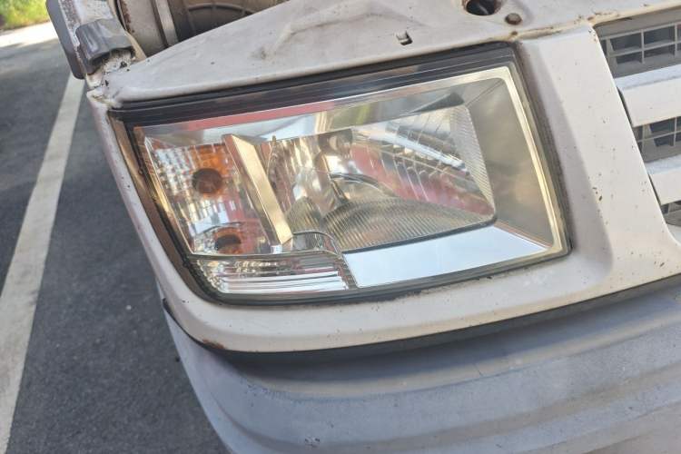 Used Iveco Daily 2014 2.5T-A35 NJ6484ACM47Z4 Right Front Headlight