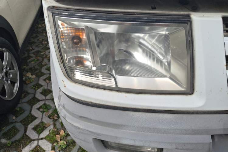 Used Iveco Daily 2014 2.8T-V35 NJ5044XXYQ3A43S4 Right Front Headlight