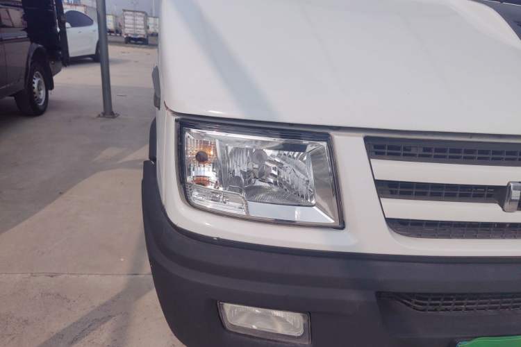 Used Iveco Daily 2014 2.8T-V40 NJ5044XXY3A43S4 Right Front Headlight