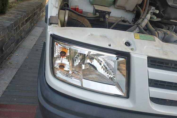 Used Iveco Daily 2014 2.5T-A35 NJ6484ACM47Z4 Right Front Headlight