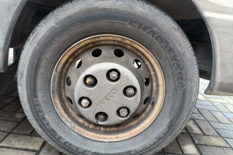 Used Iveco Daily 2014 2.5T-A35 NJ6484ACM47Z4 Right Front Wheel Hub
