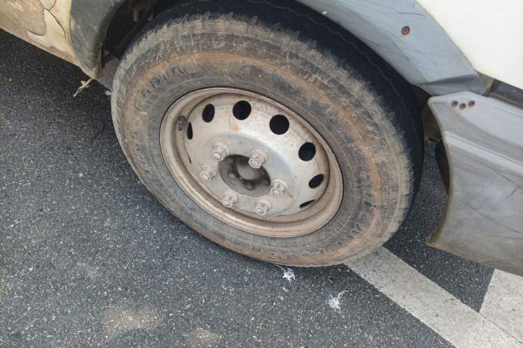 Used Iveco Daily 2014 2.5T-A35 NJ6484ACM47Z4 Right Front Wheel Hub