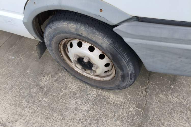 Used Iveco Daily 2014 2.5T-A35 NJ6484ACM47Z4 Right Front Wheel Hub