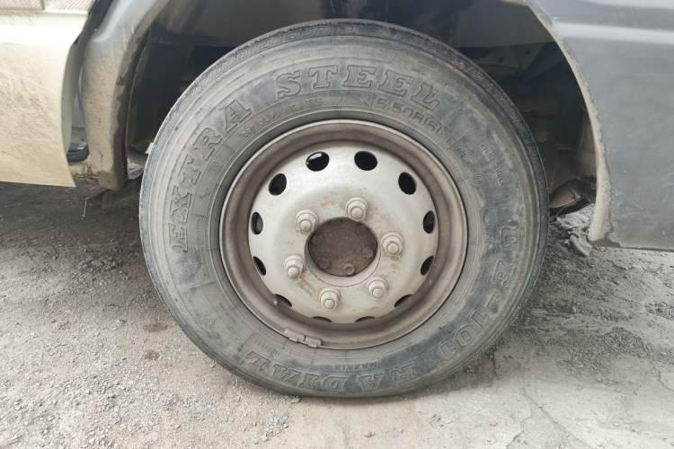 Used Iveco Daily 2014 2.8T-V35 NJ5044XXYQZA43S4 Right Front Wheel Hub