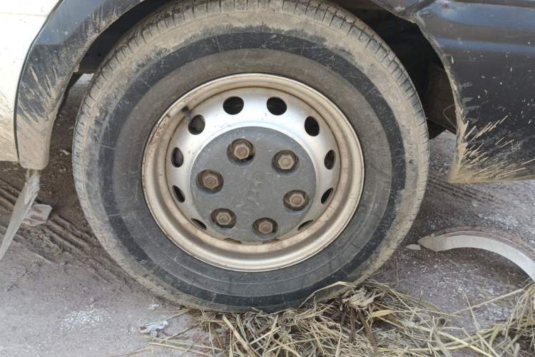 Used Iveco Daily 2014 2.8T-V35 NJ5044XXYQ3A43S4 Right Front Wheel Hub