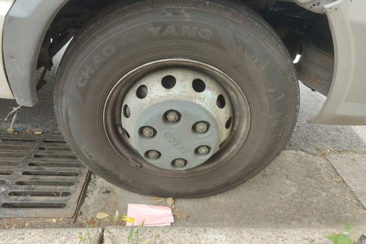 Used Iveco Daily 2014 2.8T-V35 NJ5044XXYQZA43S4 Right Front Wheel Hub