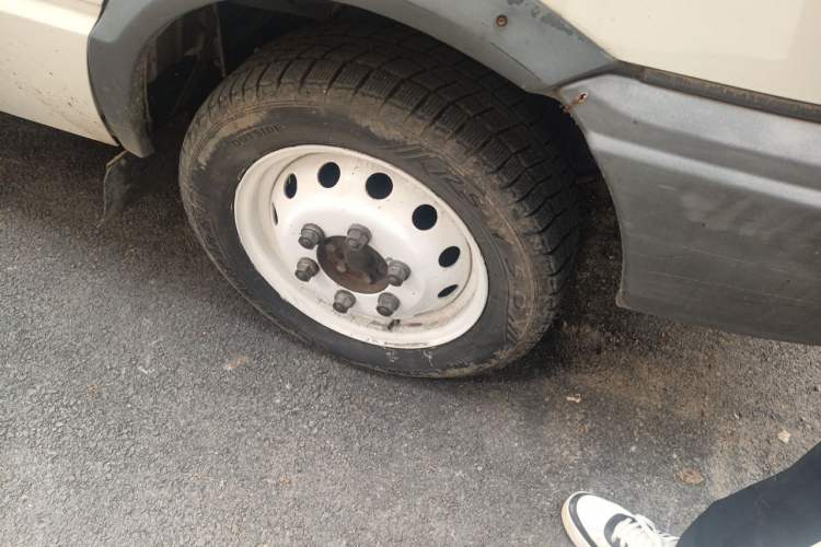 Used Iveco Daily 2014 2.5T-A35 NJ6484ACM47Z4 Right Front Wheel Hub