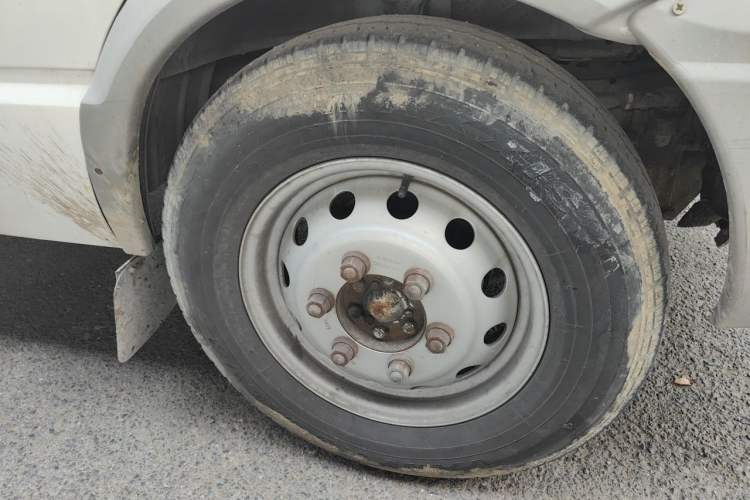 Used Iveco Daily 2014 2.5T-A35 NJ6484ACM47Z4 Right Front Wheel Hub