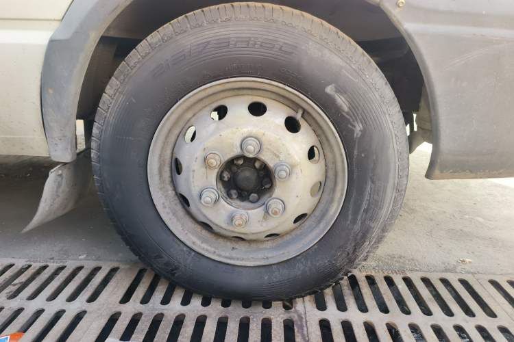 Used Iveco Daily 2014 2.5T-A35 NJ6484ACM47Z4 Right Front Wheel Hub