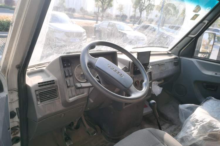 Used Iveco Daily 2014 2.5T-A35 NJ6484ACM47Z4 Steering Wheel