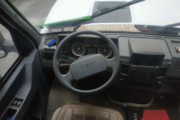 Used Iveco Daily 2014 2.5T-A35 NJ6484ACM47Z4 Steering Wheel