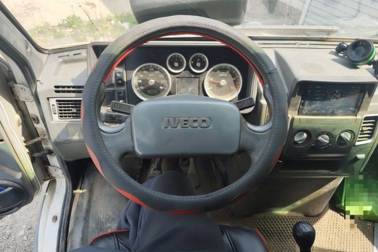 Used Iveco Daily 2014 2.8T-V35 NJ5044XXYQZA43S4 Steering Wheel