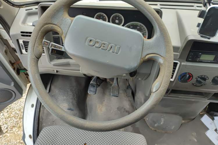 Used Iveco Daily 2014 2.5T-A35 NJ6484ACM47Z4 Steering Wheel