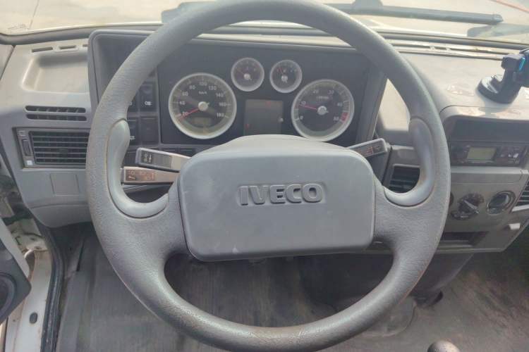 Used Iveco Daily 2014 2.8T-V40 NJ5044XXY3A43S4 Steering Wheel