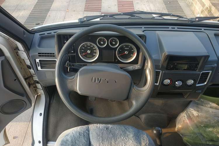 Used Iveco Daily 2014 2.5T-A35 NJ6484ACM47Z4 Steering Wheel