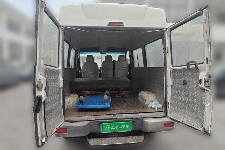 Used Iveco Daily 2014 2.5T-A35 NJ6484ACM47Z4 Trunk