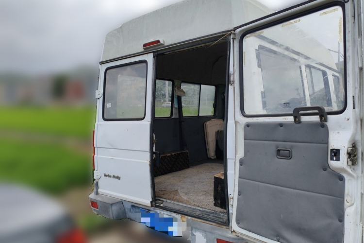 Used Iveco Daily 2014 2.5T-A35 NJ6484ACM47Z4 Trunk