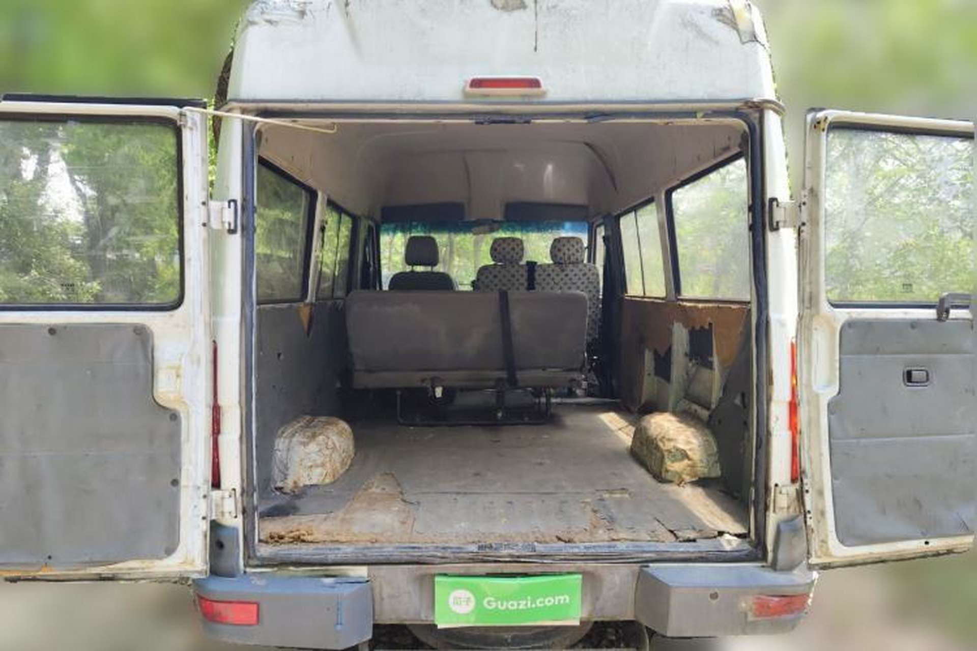 Used Iveco Daily 2014 2.8T-A35 NJ6494ACZ43S4 Trunk