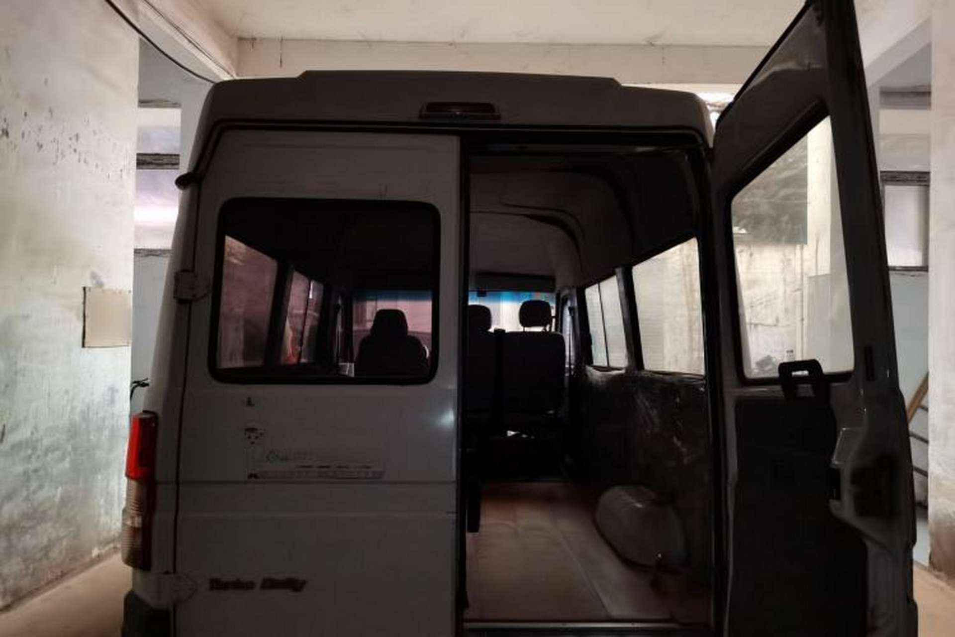 Used Iveco Daily 2014 2.5T-A35 NJ6484ACM47Z4 Trunk