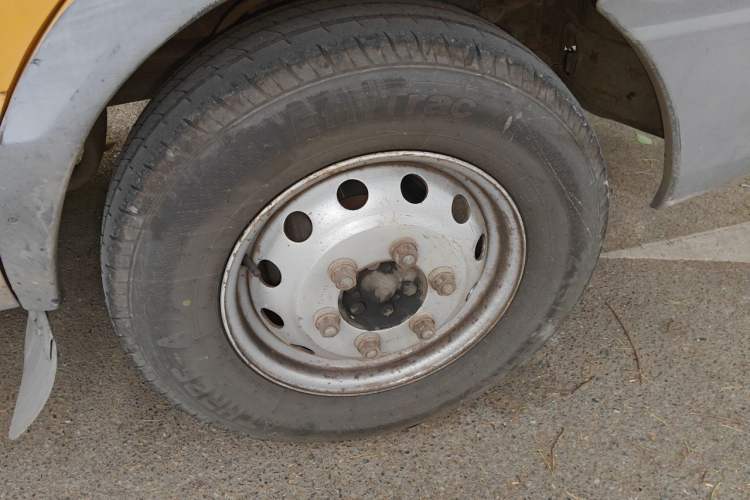 Used Iveco Daily  Right Front Wheel Hub