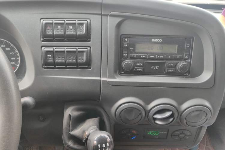 Used Iveco Daily  Audio And AC Panel
