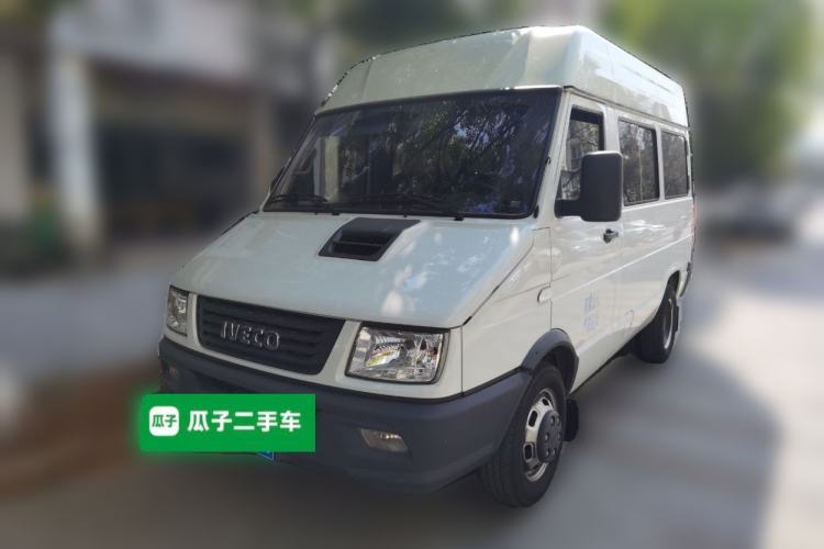 Used Iveco Daily 2017 2.5T A35 Passenger Van 5-7 Seats Model 47Z5 Guazi used car, China used car export, Used car for sale, Used  cars, Cheapest cars for sale