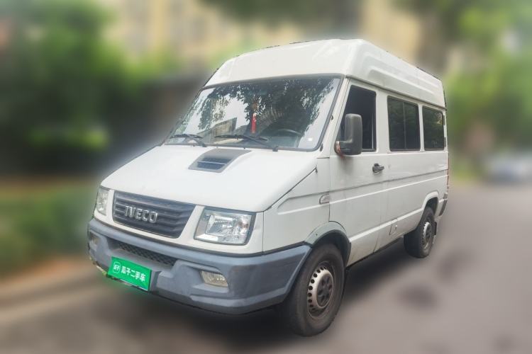 Used Iveco Daily 2017 2.5T A35 Passenger Van 5-7 Seats Model 47Z5 Guazi used car, China used car export, Used car for sale, Used  cars, Cheapest cars for sale