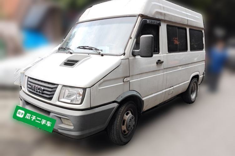 Used Iveco Daily 2017 2.5T A35 Passenger Van 5-7 Seats Model 47Z5 Guazi used car, China used car export, Used car for sale, Used  cars, Cheapest cars for sale